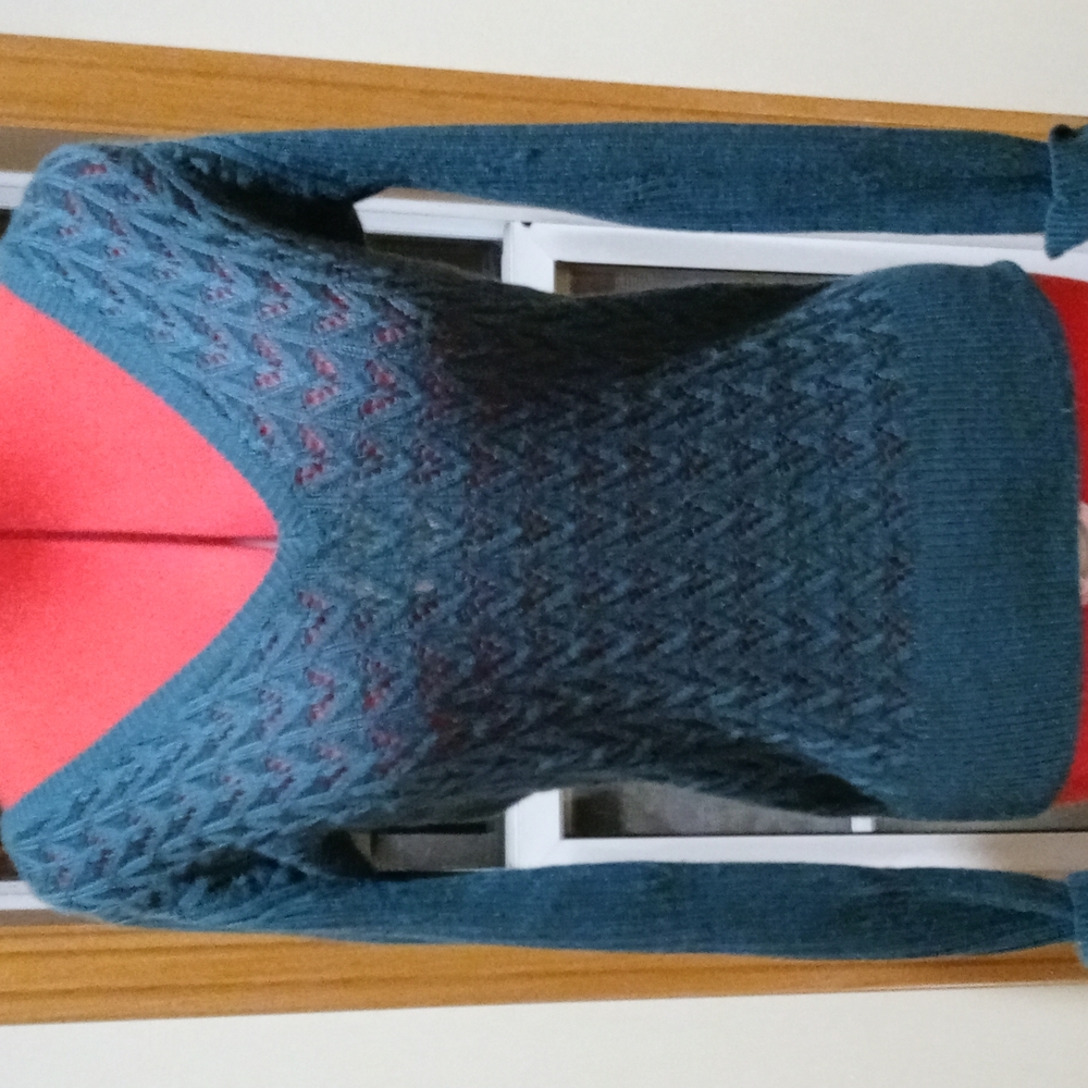 The Limited V-neck Sweater Green Size M